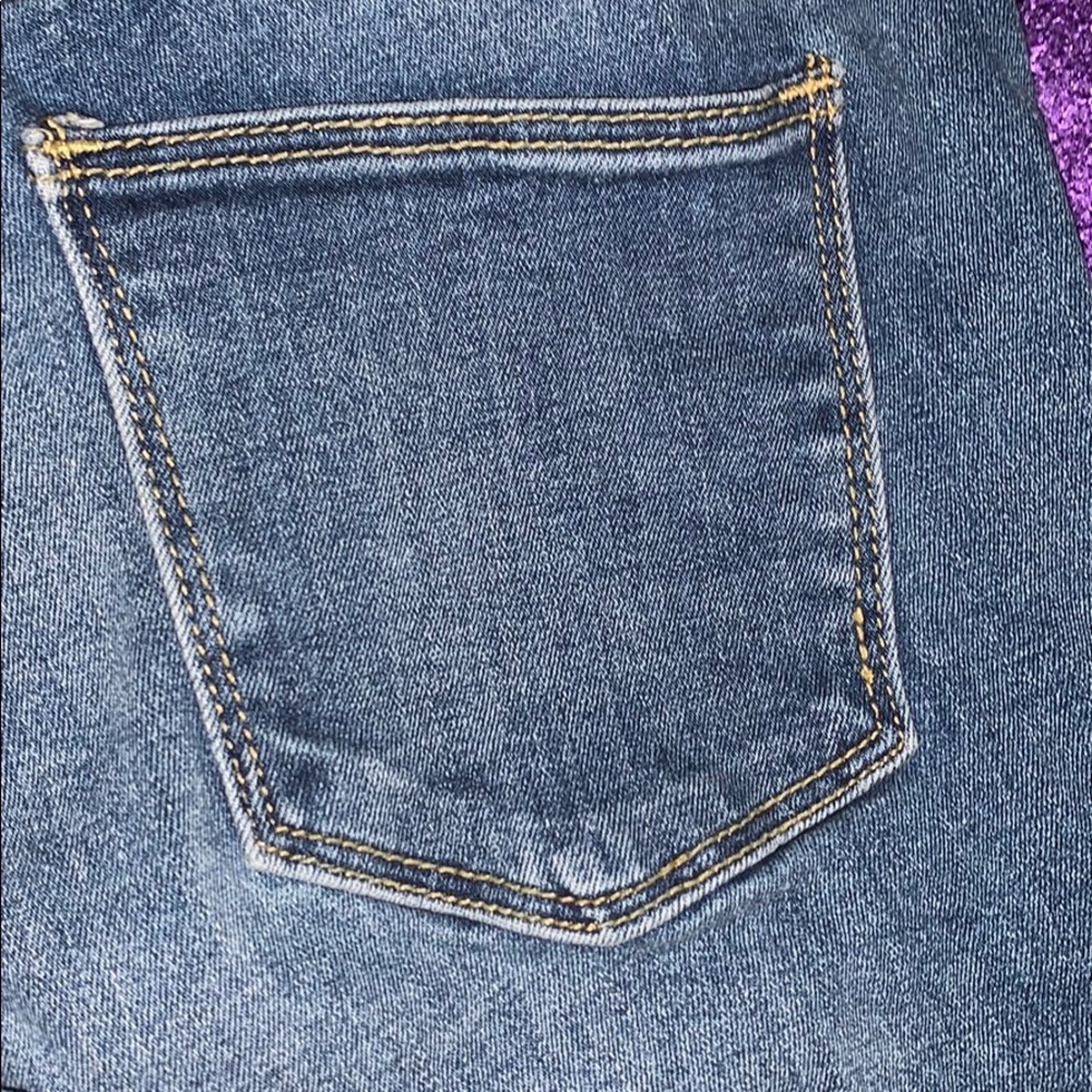 Universal Thread Capris - Picture 4 of 4
